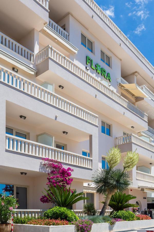 Aparthotel Flora Tučepi Exterior foto